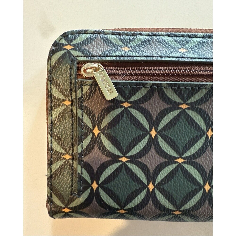 Green And Brown Color Wristlet Fossil Wallet Wris… - image 4